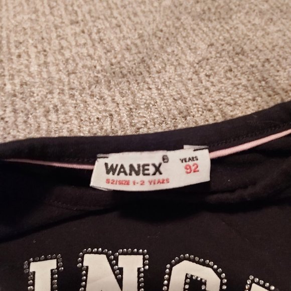 Black Top and Checkered skirt set - Picture 3 of 4